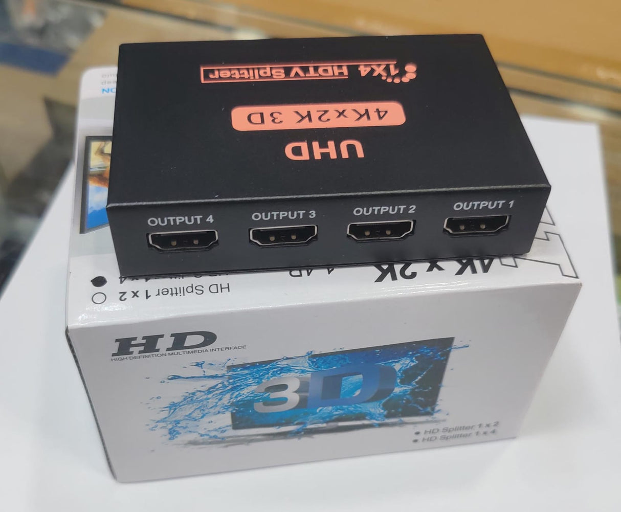 Non-Brand 1×4 HDMI Splitter.